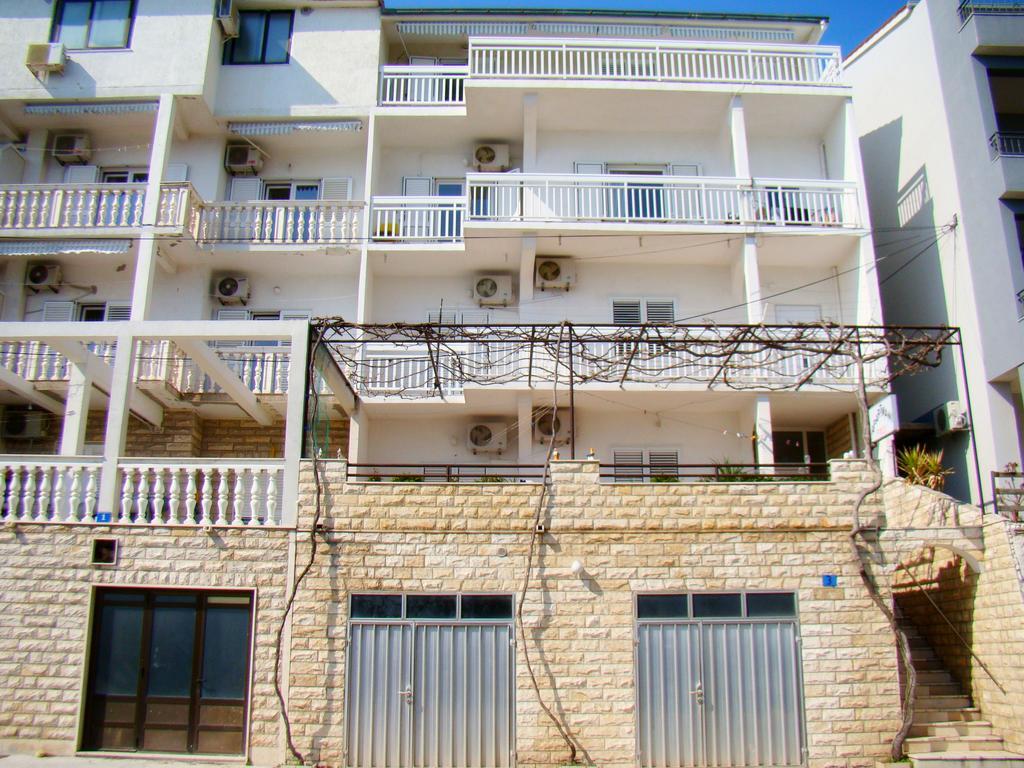 Anka Apartment